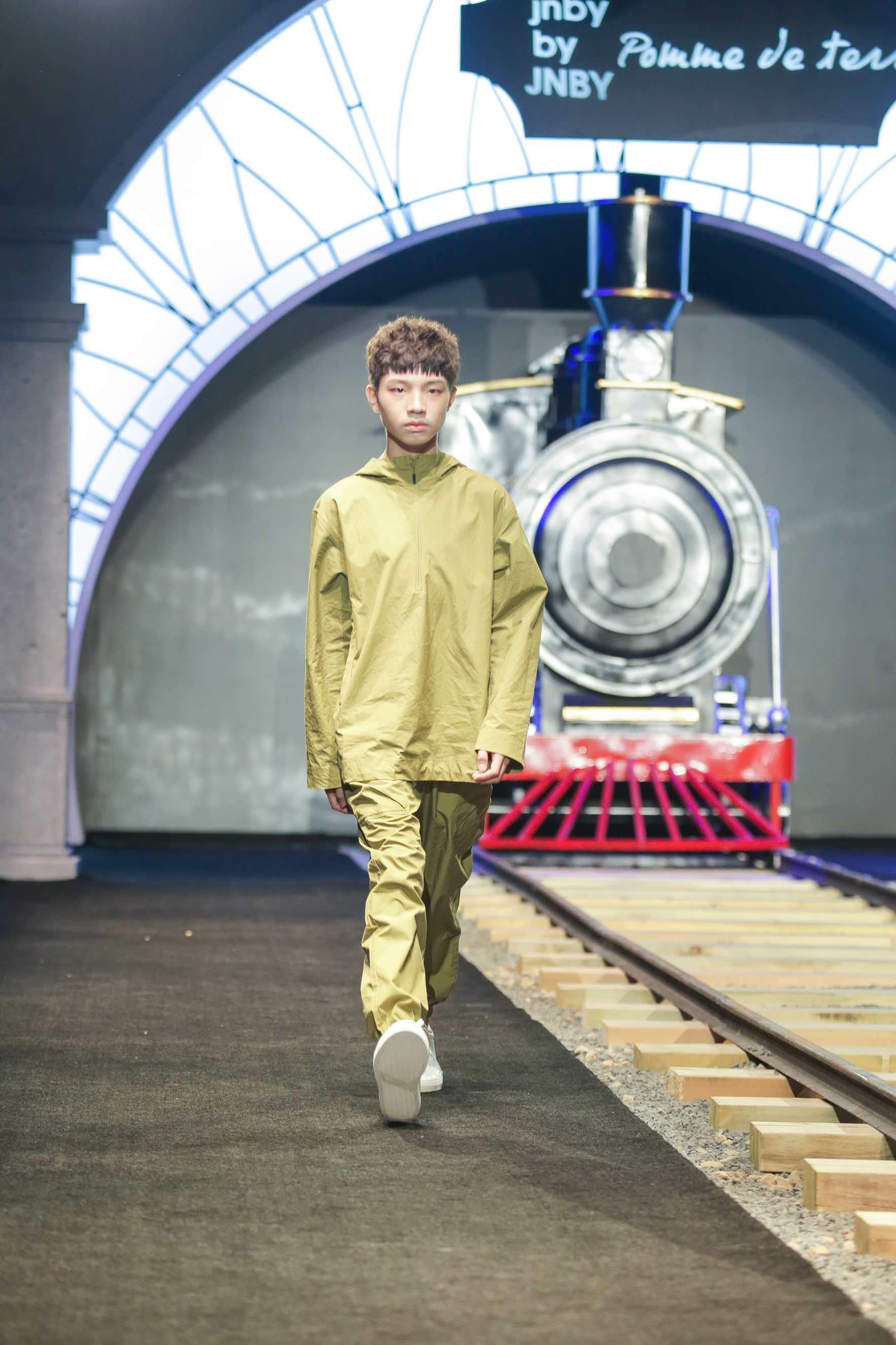 执·势2018秋冬时尚发布秀瞩目中国时尚力量