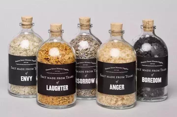 这家怪物用品商店一本正经的胡说八道，背后是竟然他们