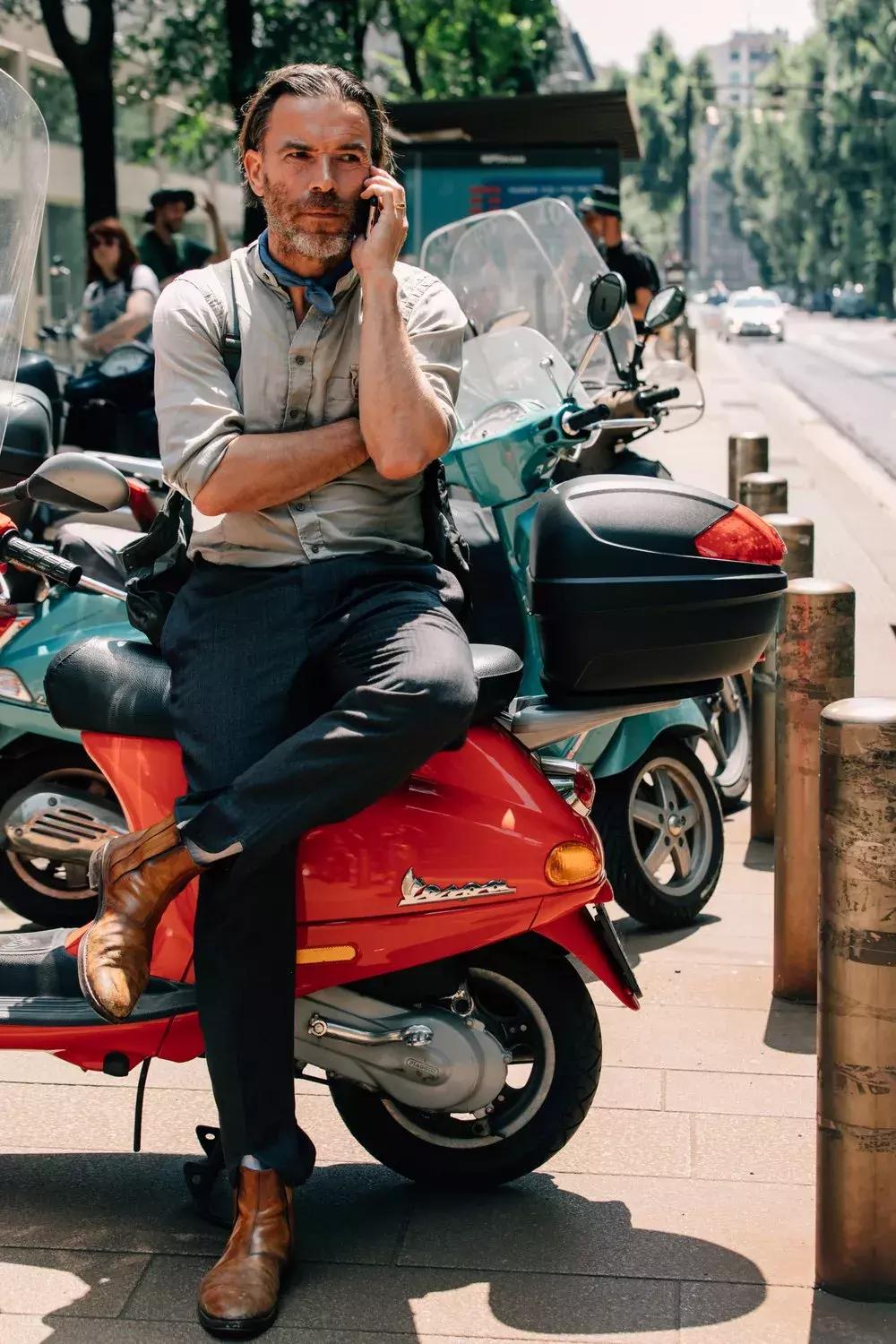 切尔西靴男搭配高级感,男人的穿搭成熟稳重