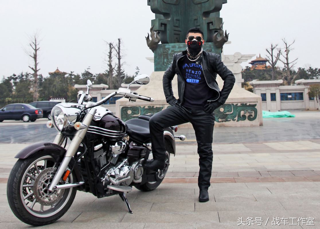用复古解构哈雷宝马的土豪文化