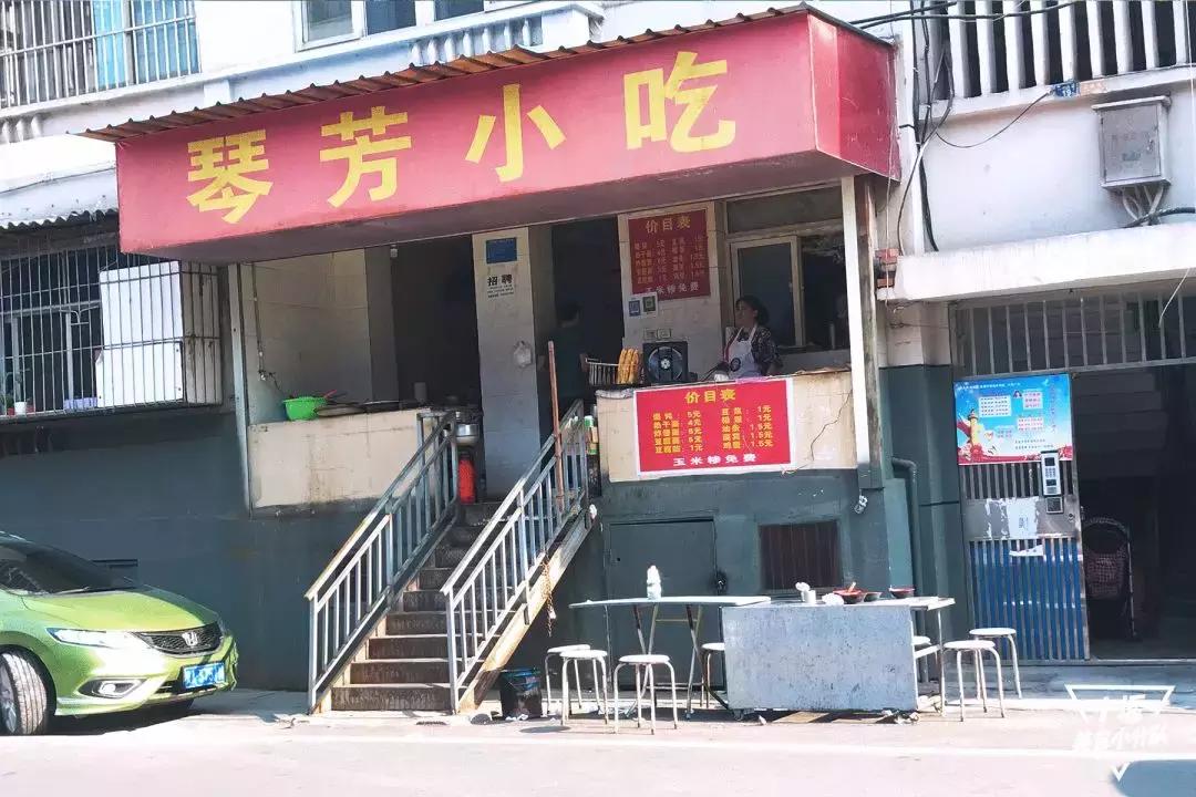 一方天地两柄勺！藏在十堰小区里的这些面窝摊，全靠熟人带路