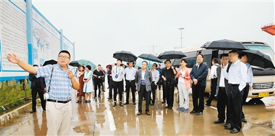 社长总编走进国际港务区被“一带一路”最大内陆港风采打动