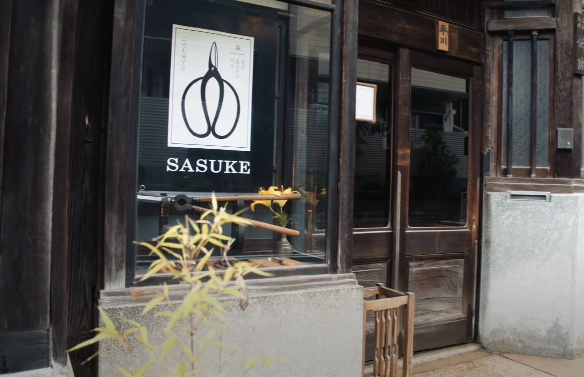 这家小店制作的剪刀22万元一把！你猜是用来干嘛的？