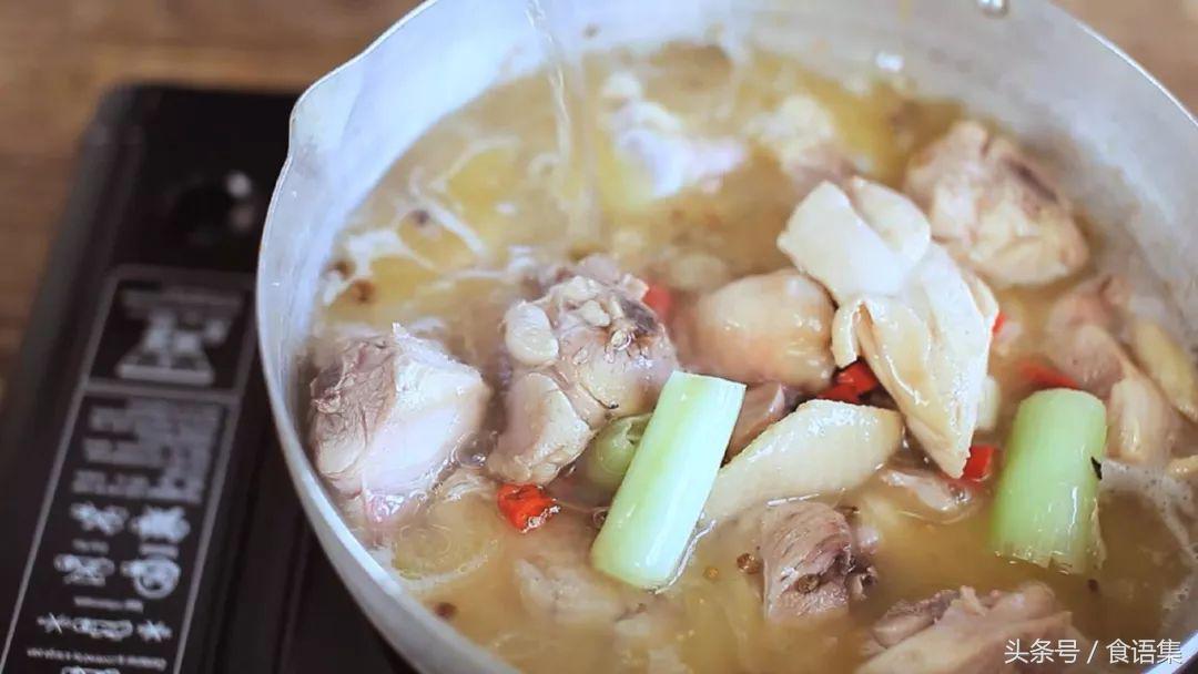 苗家酸菜鸡的酸,开胃下饭酸菜鸡