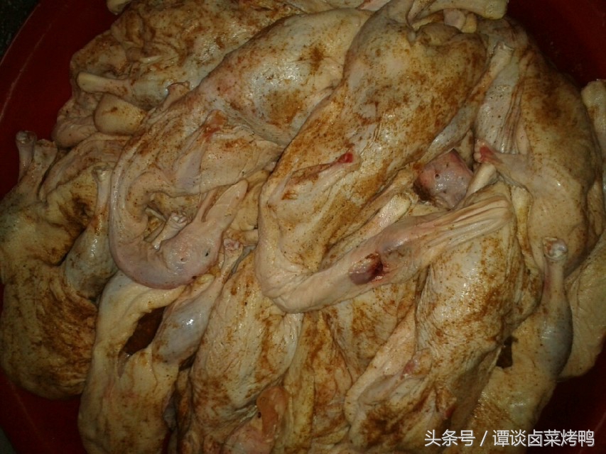 招牌酱鸭怎么卤制,正宗川味啤酒鸭的做法和配料窍门