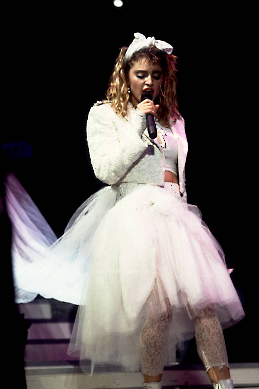 麦当娜出道至今最具代表性的49个装扮,看天后如何引领时尚潮流