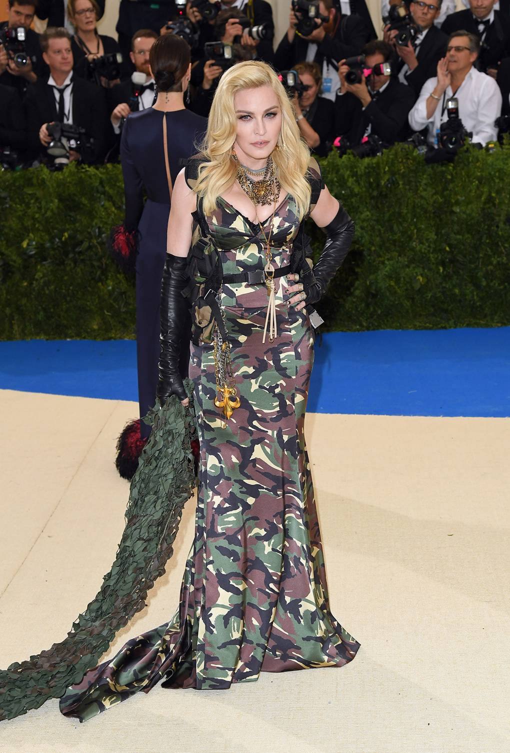 麦当娜年轻惊艳的视频,麦当娜年轻最火的图片