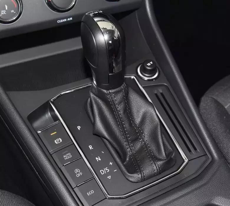 二手车缤瑞和朗逸哪个更值得入手,大众朗逸和吉利缤瑞哪个好