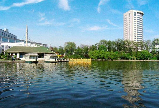 合肥市琥珀中学五里墩校区简介,合肥有几所琥珀中学