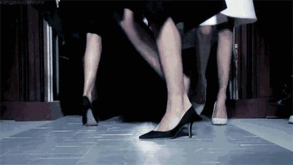 运动鞋不是sportsshoe哦，最全服装的英文一次学！