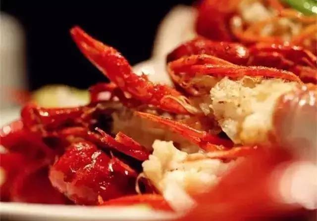 餐饮文案100句走心文案句句扎心,餐饮忙碌而又得到客人认可的文案