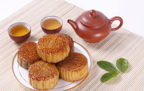 中秋烧宝塔的习俗由来,中秋习俗美食和诗词