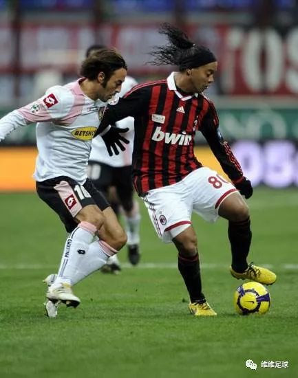 「维维足球防守教程」这些基本防守技巧你必须知道