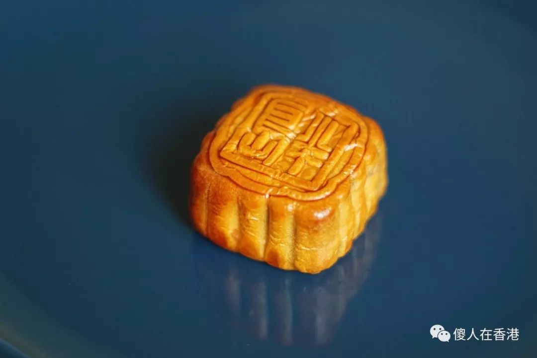 奶黄流心月饼到底好吃不,正宗奶黄流心酥月饼