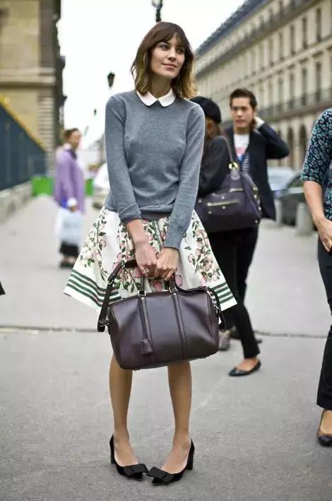 贝拉哈迪德穿深v套装,贝拉哈迪德夏季开衫