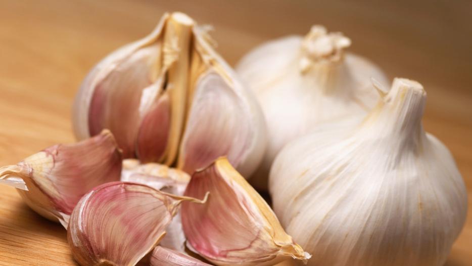 大蒜植株矮小,大蒜幼苗瘦小怎么回事