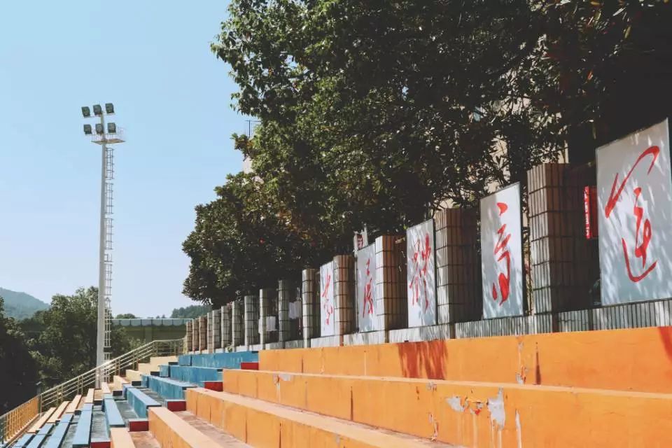 但愿人长久千里共婵娟中秋祝词,月圆中秋但愿人长久千里共婵娟