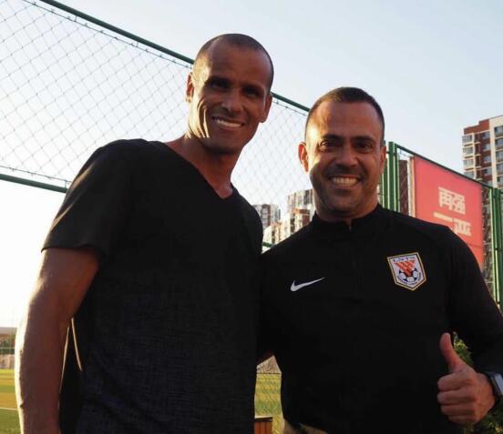 2021鲁能泰山足协杯夺冠球迷迎接,2006山东鲁能泰山足协杯夺冠