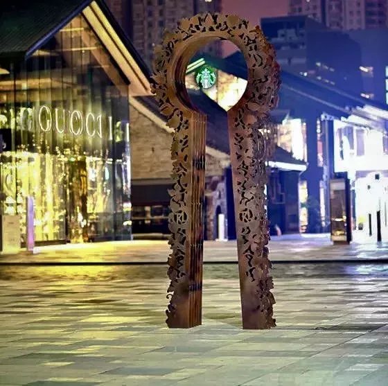 成都太古里裸眼3d龙雕塑,成都18个雕塑