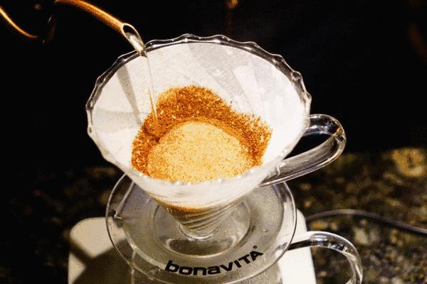 哪些药不能和咖啡同服,咖啡和药一起喝会中毒吗