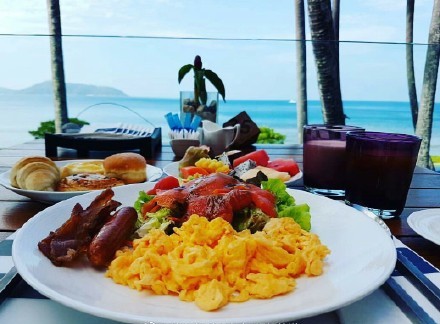 全球婚礼目的地探路：NAKA，悬空在半山腰上的透明火柴盒