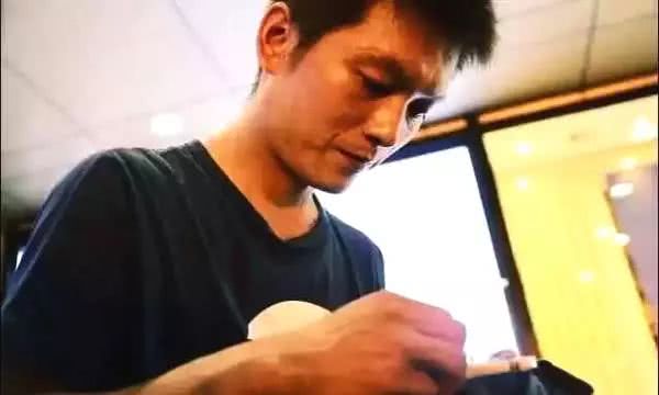 专门给奢侈品、跑车补洞，从LV到保时捷，杭州小伙补3个洞要价1万