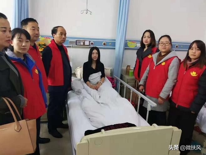 挥笔写大爱，春风满人间——杨彬强的人生风采