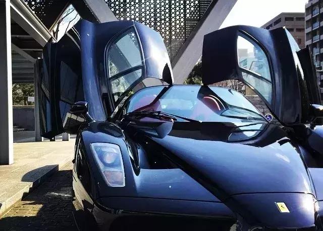 他花17亿巨款买张火箭票要绕月旅行，理由是……