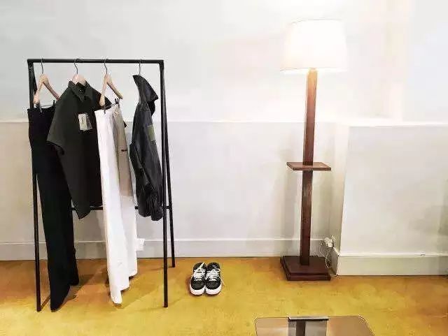 巴黎时装周blackpink高跟鞋,2020秋冬高跟鞋时装周