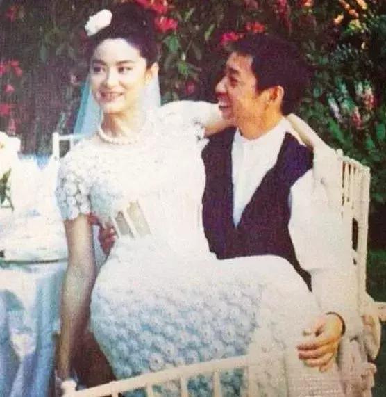 林青霞现场谈及婚姻现状很坦诚,林青霞是否真离婚