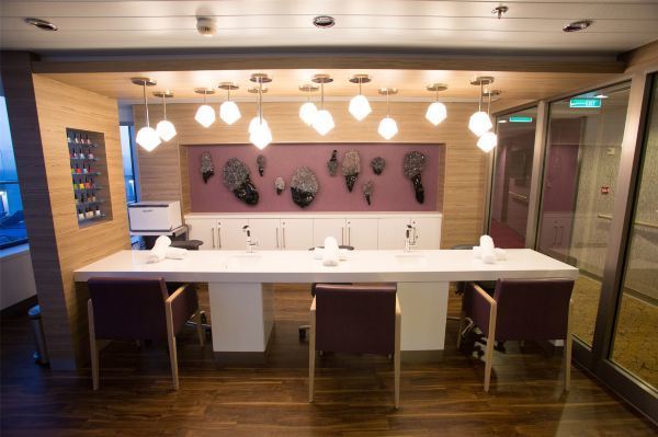 海洋量子号游轮2019年8月16日攻略,海洋量子号不怕台风吗