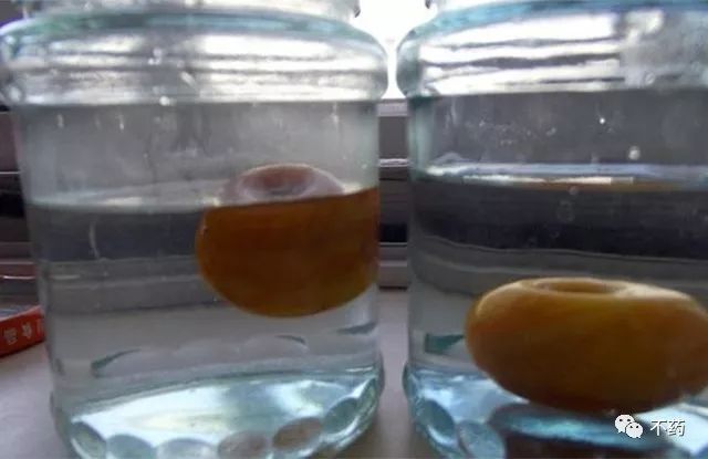 怎么辨别蜜蜡和塑料最直观的方法,蜜蜡越来越便宜是真的吗