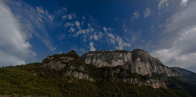 巴人故里清江画廊第二部,清江画廊巴人洞景区