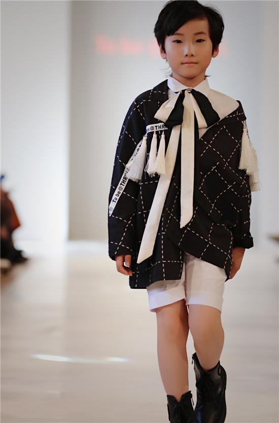 时尚潮牌TO BE THRILL*SAGA被巴黎时装周翻牌子