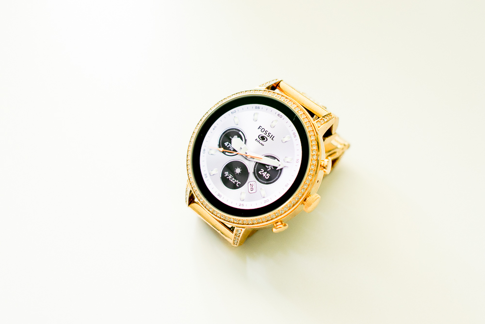 戴fossil手表,fossil智能腕表