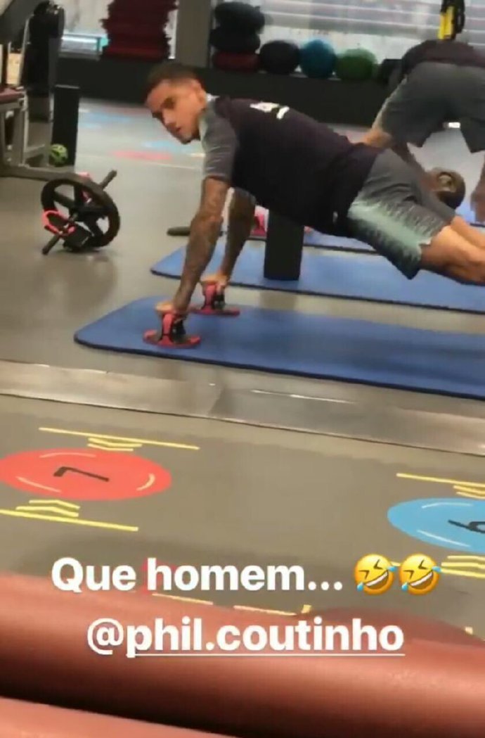 巴萨史上最强队徽,巴萨趣事