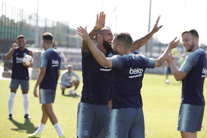 巴萨史上最强队徽,巴萨趣事