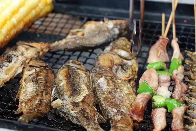 泸沽湖为什么适合一个人去,大理古城和泸沽湖哪个更值得一去