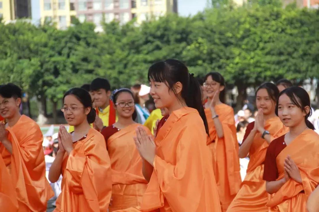 巧绘世界缩影，畅舞运动激情，科中第十届体育文化节盛大开幕