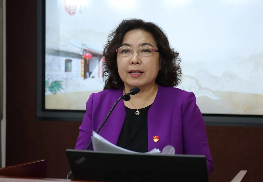 四有好老师的师德案例300字,争当四有好老师师德演讲稿