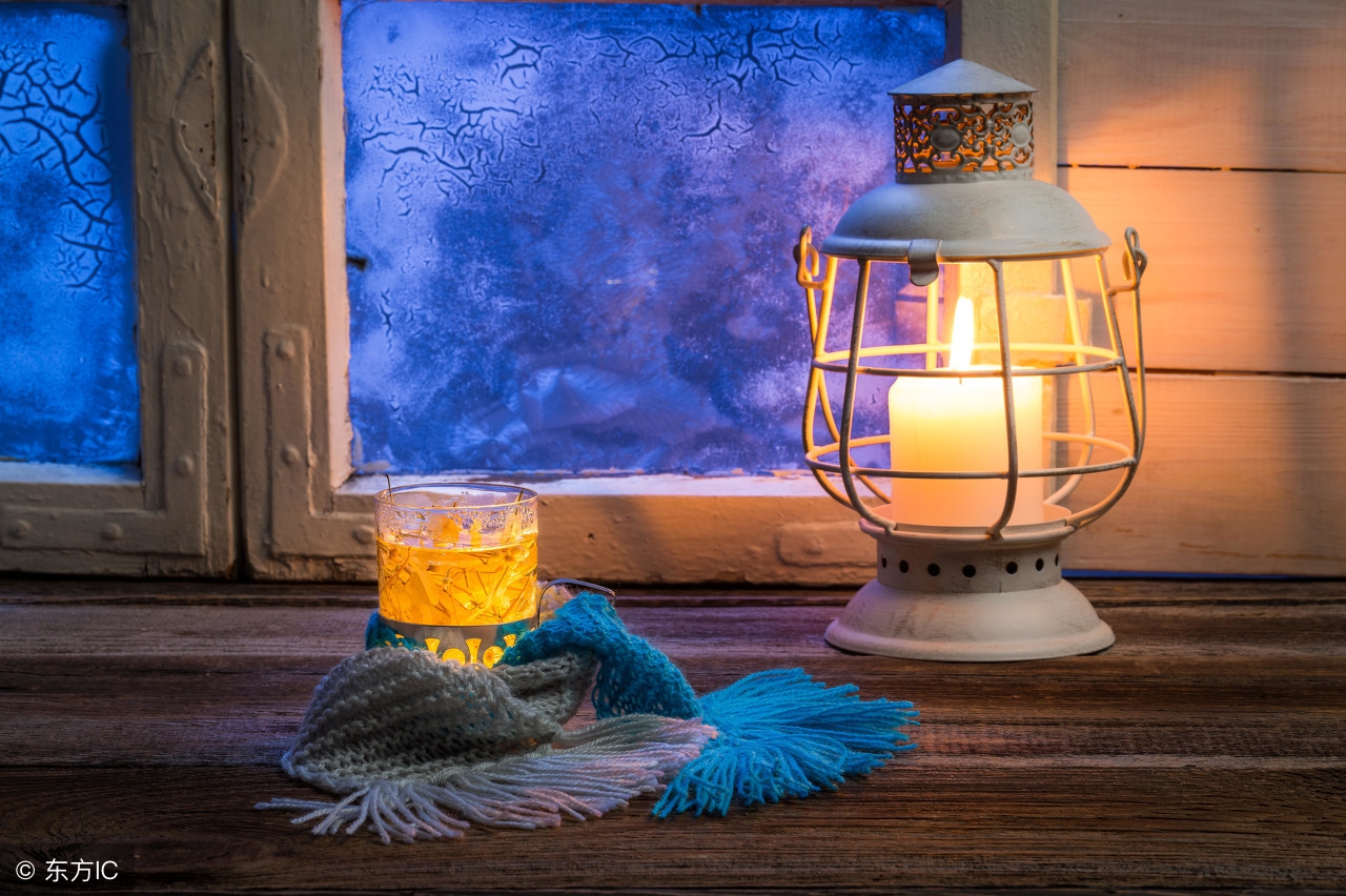 和舍友聊不来该怎么做呢,跟其中一个舍友相处不来怎么办