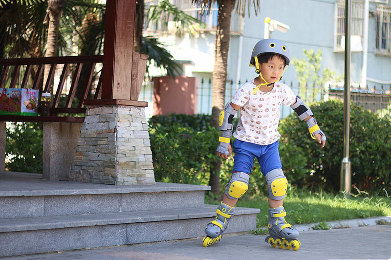 小米智能轮滑鞋,小米小寻轮滑鞋