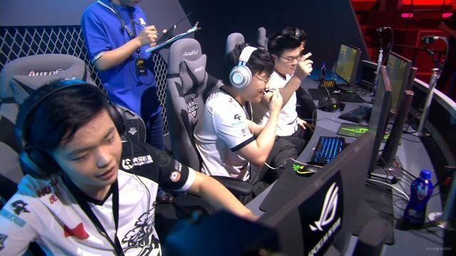 韦神4am战队19杀吃鸡夺亚军,虎牙天命杯1246对手4am韦神