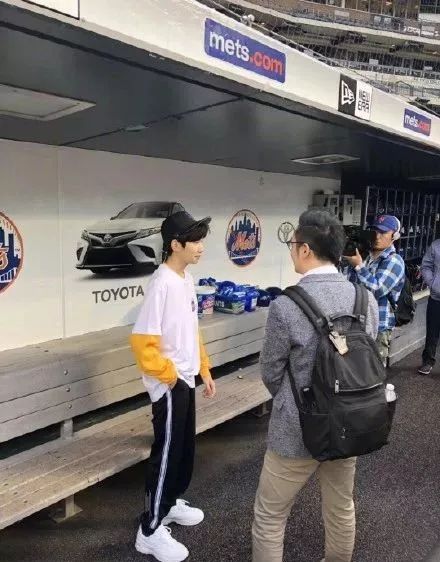 王源大背头班小松,王源美职棒球赛开球完整版