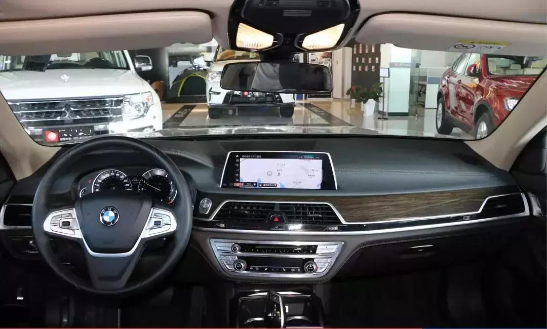 2018款中东版宝马740,新款宝马740有牌面吗