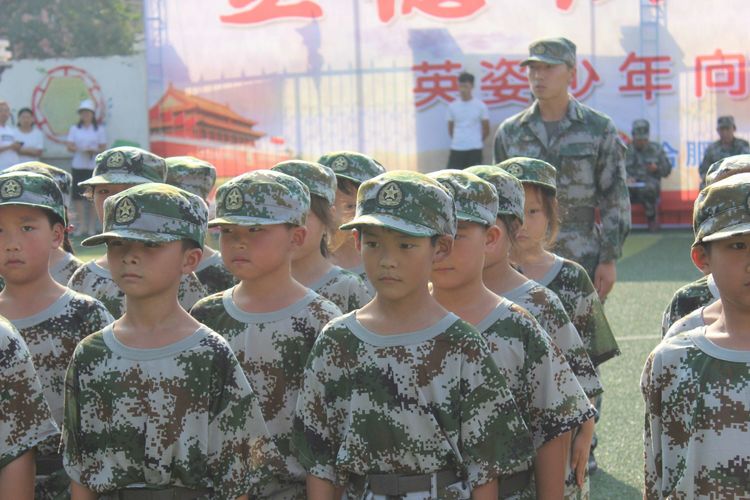 立德强身爱我中华蚌三小少年军校意志磨练月汇报考核圆满落幕