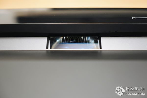 坚果激光电视u1120寸,坚果超短焦4k投影仪价格