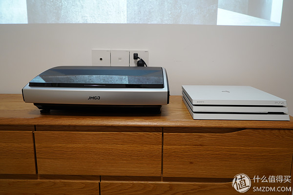 激光电视150寸坚果多少钱,坚果4k激光电视最新款