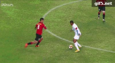 中甲第一惨案,前中甲球员手脚被同时踢断