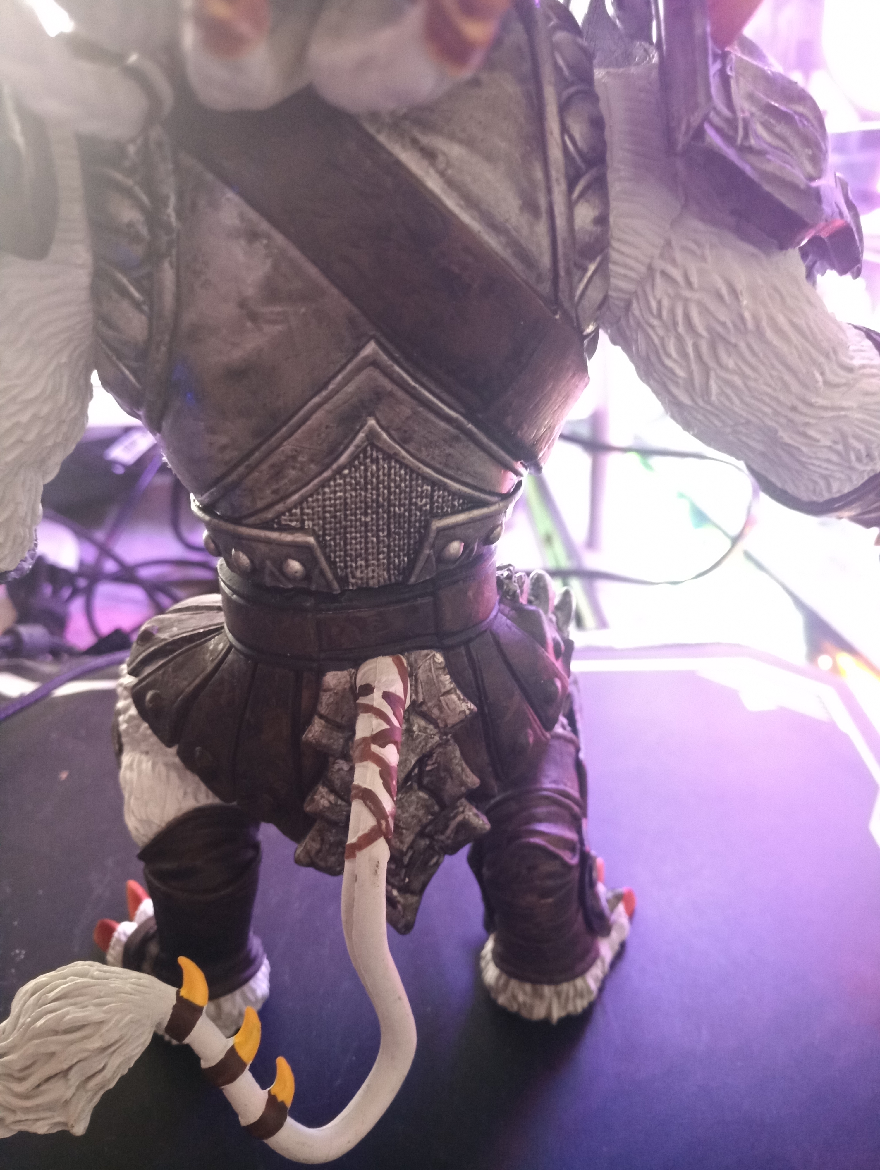 傲之追猎者手办,暗黑武士雷恩加尔和傲之追猎者